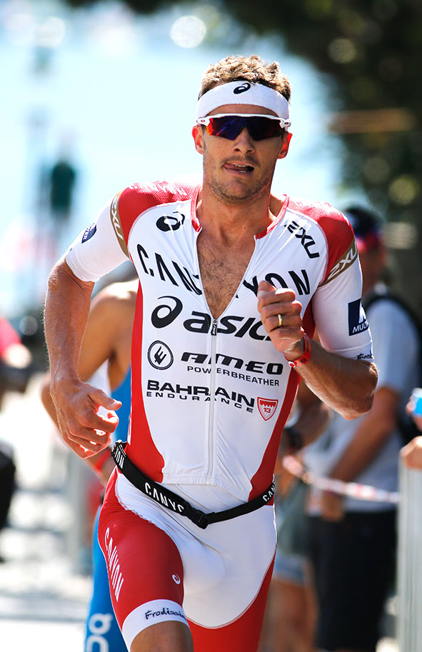 Jan Frodeno ist Markenbotschafter für die innovativen Pulsmesser von cosinuss